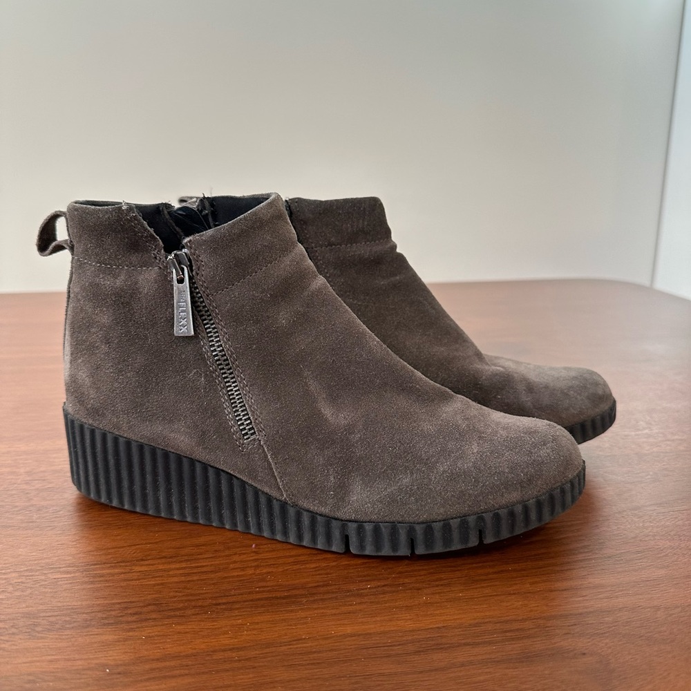 The FLEXX, Women's Grey Genuine Suede Wedge Ankle Boots